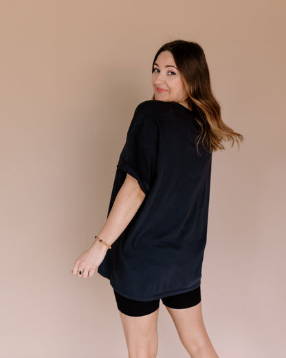 oversized 100% cotton boyfriend tee in black