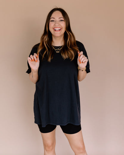 oversized 100% cotton boyfriend tee in black